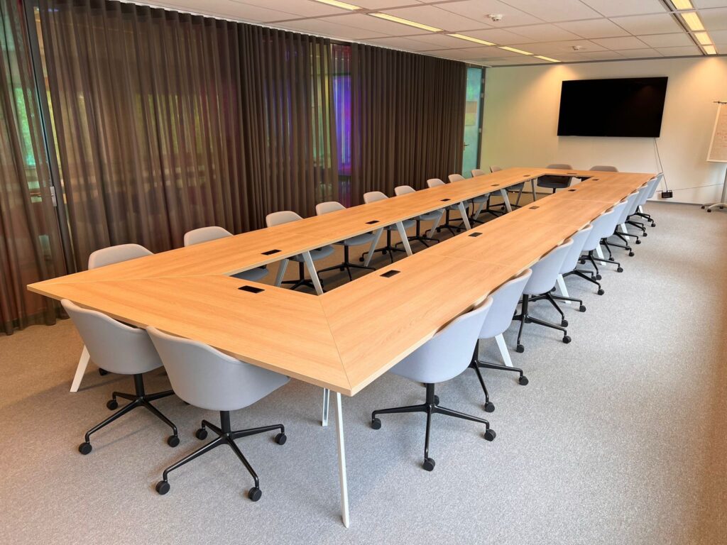 kabelmanagement voor vergaderruimtes