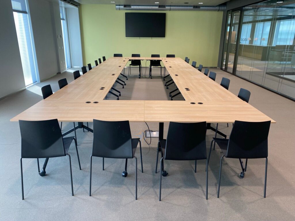 Kabelmanagement in scholen en onderwijs