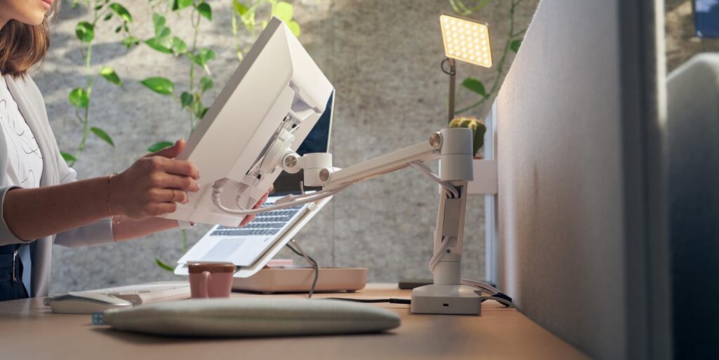 verstelbare monitorarm van dataflex
